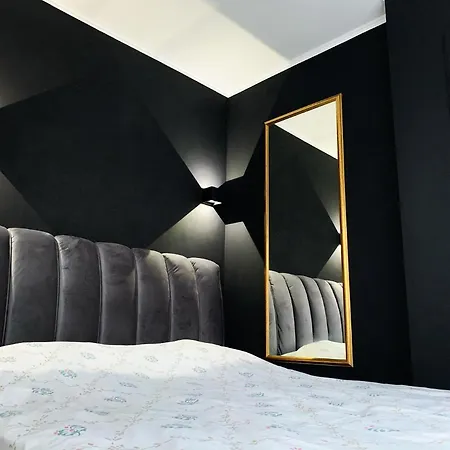 Lucky Seven Apartment